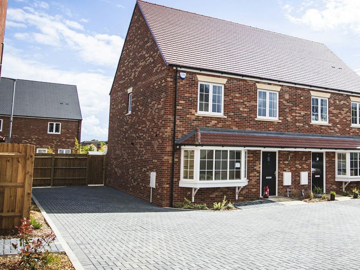 New tiled roof on an English family home
